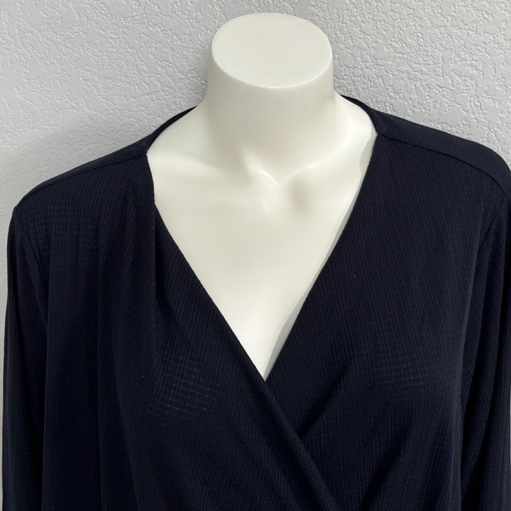 NWT Lane Bryant Navy Faux Wrap Top - Picture 2 of 10